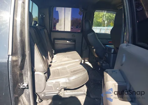 2008 Ford F-250 Fx4/Harley-Davidson/King Ranch/Lariat/Xl/Xlt z USA, uszkodzony, nr VIN 1FTSW21R98EC45801